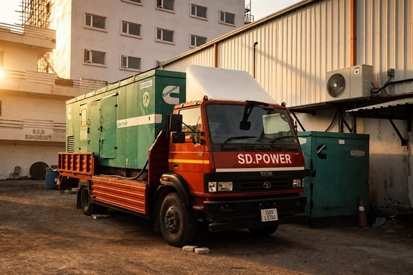 Heavy-duty diesel generator backup power facility for uninterrupted event operations